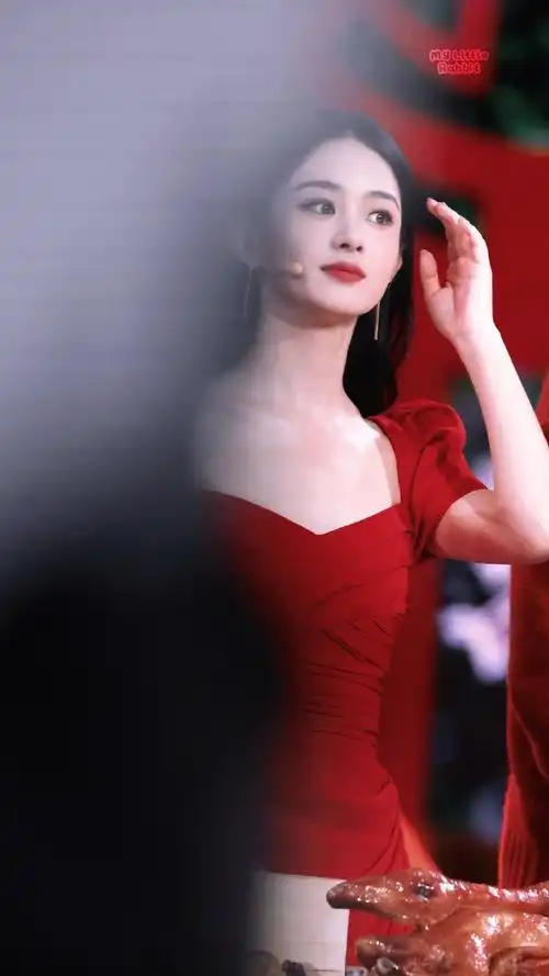 恭喜赵丽颖超话发帖量破1500万##赵丽颖##赵丽颖北京春晚红色长裙