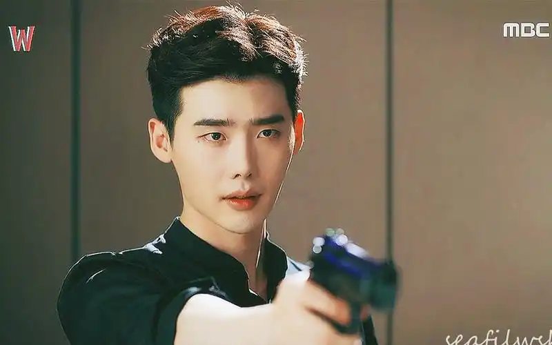 w-两个世界剧照桌面壁纸图片 w两个世界,李钟硕,韩孝周,韩国明星