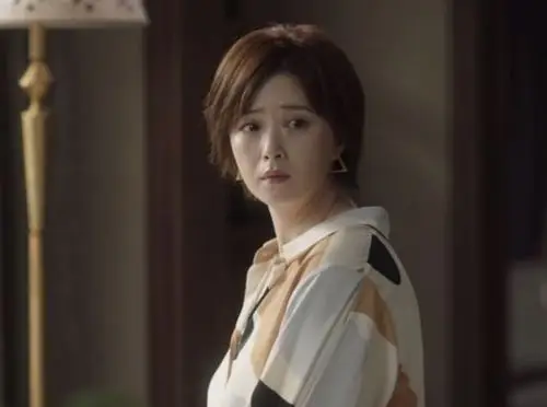 小舍得宋佳职场穿搭获赞大骨架靠穿搭显瘦不失气场又减龄