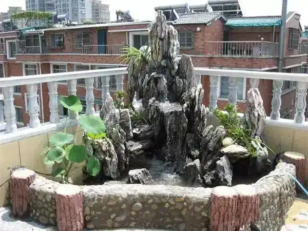 阳台建个假山鱼池,漂亮又拉风!我家阳台就建了一个!