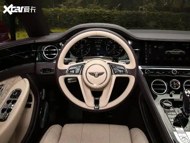 作为一台超豪华品牌的gt跑车,宾利欧陆gt不仅拥有强劲的动力,还要兼顾