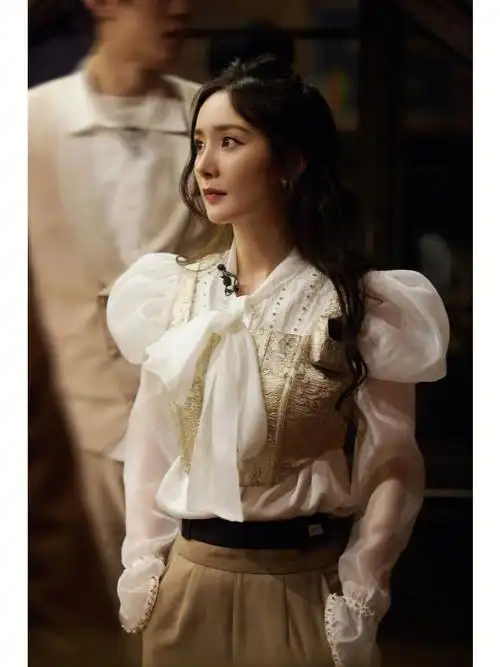 杨幂密逃新剧照