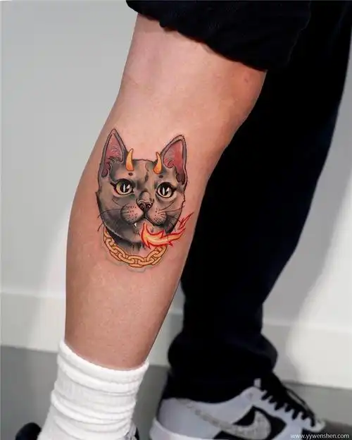 小腿刺青:你的猫咪是魔鬼纹身图案