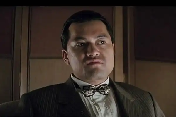 1,上海皇帝2,跛豪3,五亿探长雷洛传4,赌城大亨5,惊天大贼王6,新上海滩