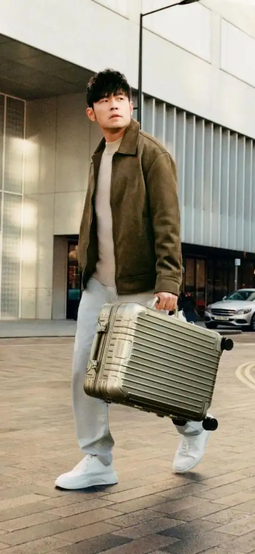 周杰伦代言最新写真