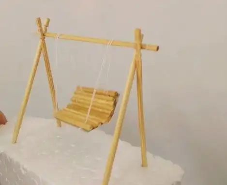 如何利用牙签做一个秋千小摆件的图解教程