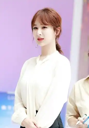 央视报道杨紫郑爽与粉丝事件赞杨紫勇于发声对郑爽却是贬低尬评