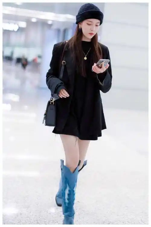 原创宋妍霏觉得长筒靴太过普通画上了鲨鱼的牙齿尽显霸气感