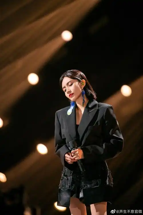 【#声生不息#剧照加更回顾】声生不息剧照加更之@楊千嬅@刘惜君《葡萄