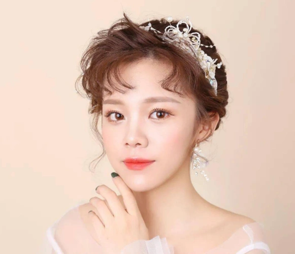 适合短发的新娘造型有哪些