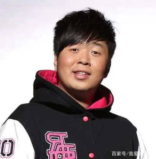 杜海涛微博晒儿时照片,胖嘟嘟很可爱,如今仍有儿时模样