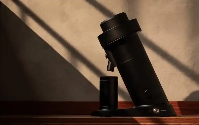 全金属机身尽显高级质感,配件可见即可拆,方便快速清洁,轻松应对各种