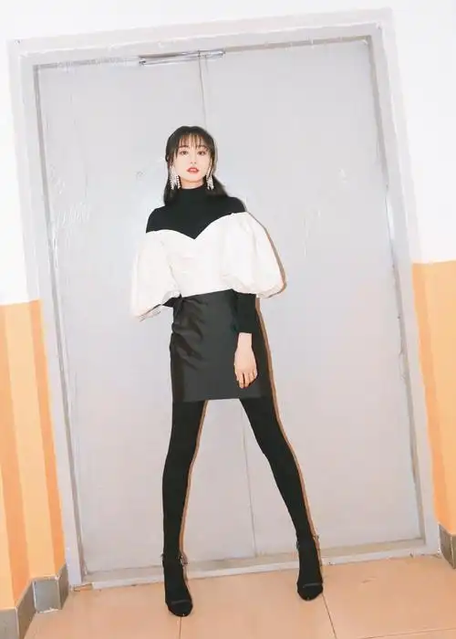 郑爽身材比例太好了,真羡慕