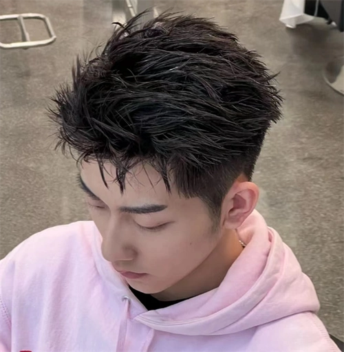 痞帅时髦"钢夹烫" 一分钟出门帅炸了_男生烫发 - 美发站