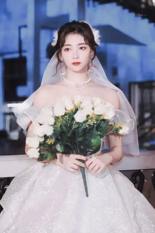 爱豆头像&壁纸:kiki许佳琪婚纱造型高清图片