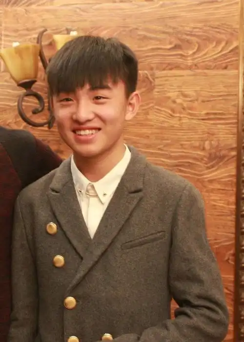 《九州·海上牧云记》将播 00后郑伟枕戈待旦