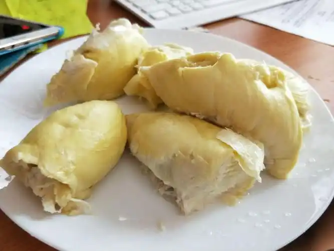 剥开的榴莲,肉肉的,香香的,吃起来甜甜的