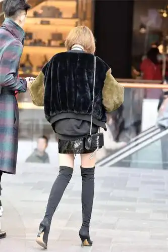 春天适合穿着过膝靴逛街保暖还时尚高跟平底都会很好看