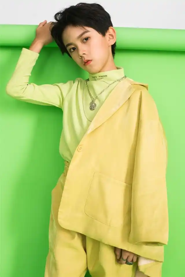 宝藏少年肖添仁十岁出道会演戏未来的偶像御用男主