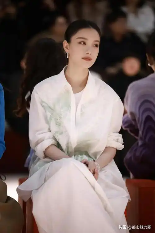 倪妮现场照片_网易订阅