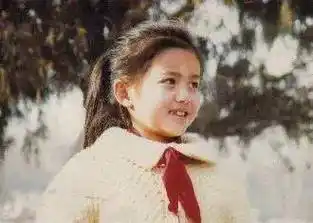 佟丽娅童年旧照曝光,网友惊呼"从小美到大"!_照片