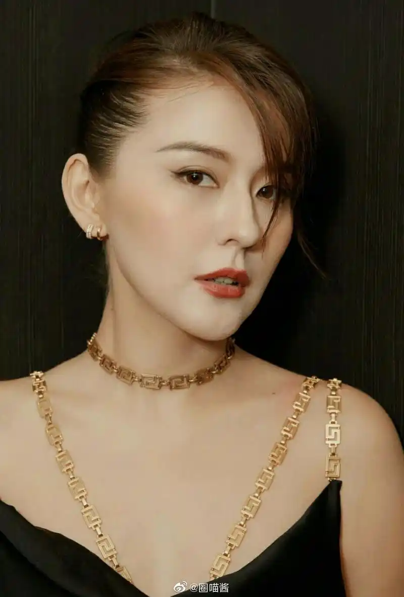 从"雪莉自杀"事件开始,网暴再被提及,网友们越发注