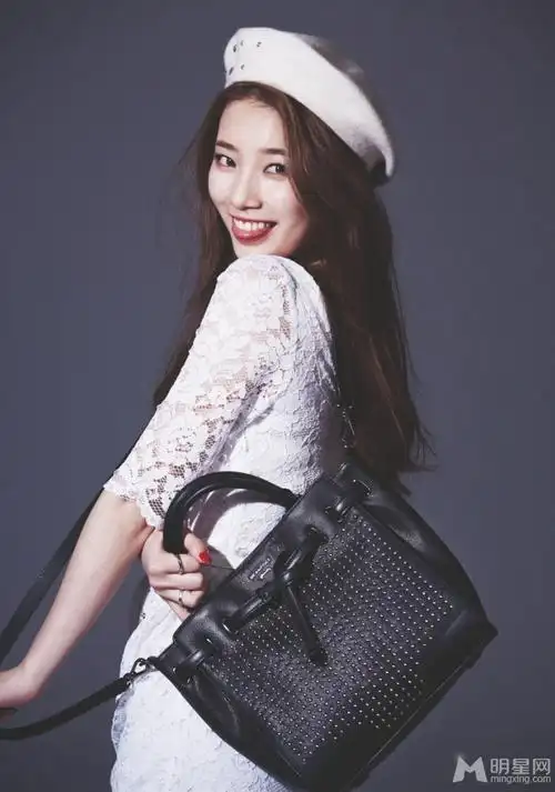 missa成员秀智品牌写真国民初恋甜美娇俏