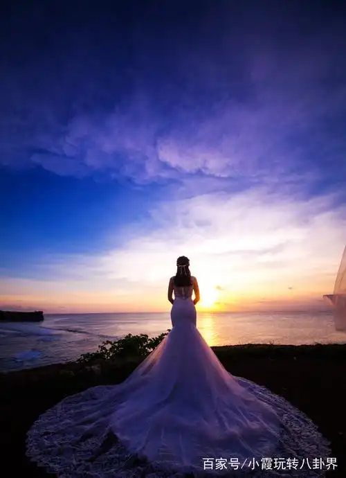 婚纱和晚礼服都是很唯美的,看着就很让人心动,真的好喜欢