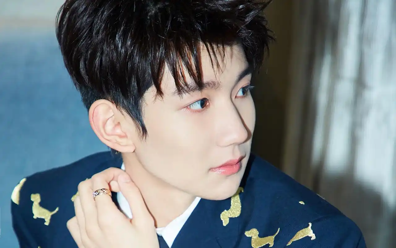 王源高清帅气写真图片桌面壁纸