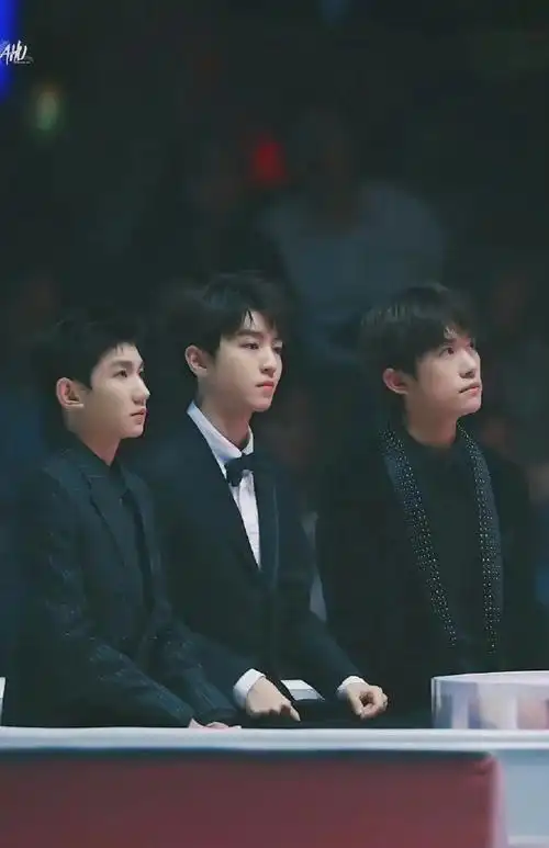 网传tfboys十周年演唱会马上就要来临了三小只都已经能独当一面,成为