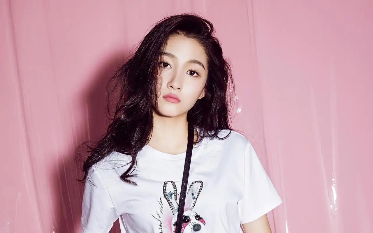 写真壁纸_国民闺女关晓彤由小英编辑整理,是 明星图片中的原创作品