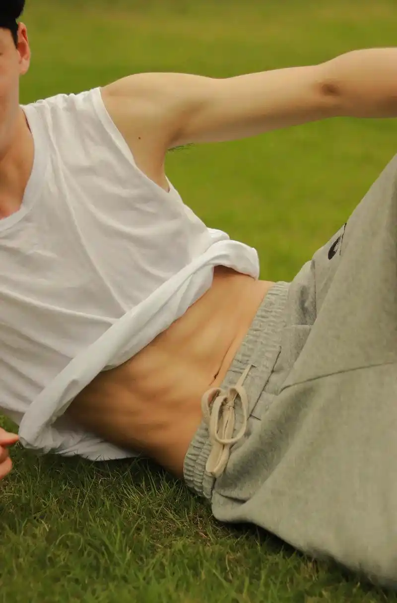 这样的身材快给我焊身上 #郑州升达经贸管理学院 #男生写真  - 抖音