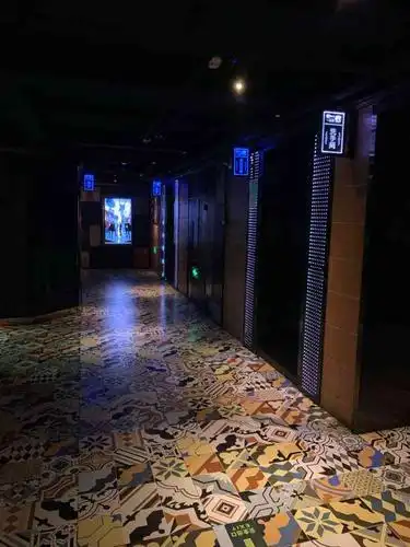 秘宅ktv(马甸桥店)-"还不错吧,位置在马甸桥的旁边 小门脸.包.