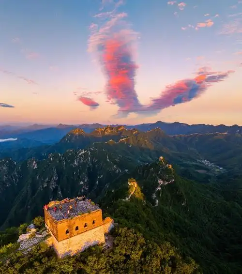 雨后的箭扣长城,虽然没有云海……__财经头条