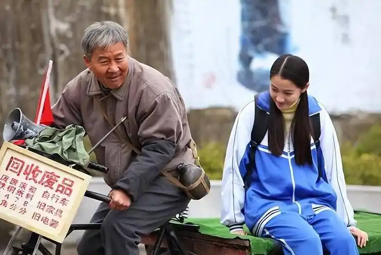 才明白,为何鹿晗和关晓彤能挺过七年之痒,原来"高攀"的不是她_合作