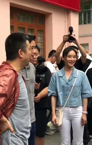 罗晋,袁姗姗居然来我们十八线小县城拍电影了