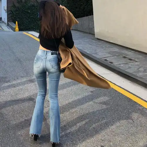 共4781 件桃臀牛仔裤相关商品