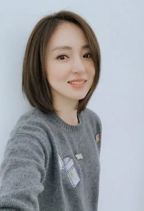 短发不烫怎么样才好看 小女生各种短直发造型图集