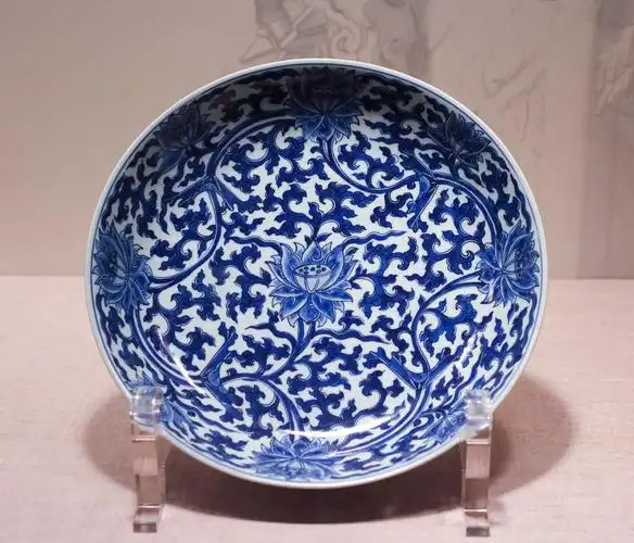 清代早期民窑青花瓷的特征_瓷器