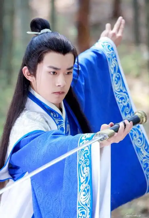 思美人##湘水思美人,千玺绎灵均# 斯人若彩虹,遇上方知有@tfboys乙