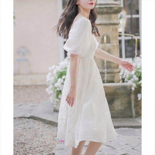 网红荔枝苏打名媛法式裙子白色泡泡袖方领连衣裙女夏2020新款韩版