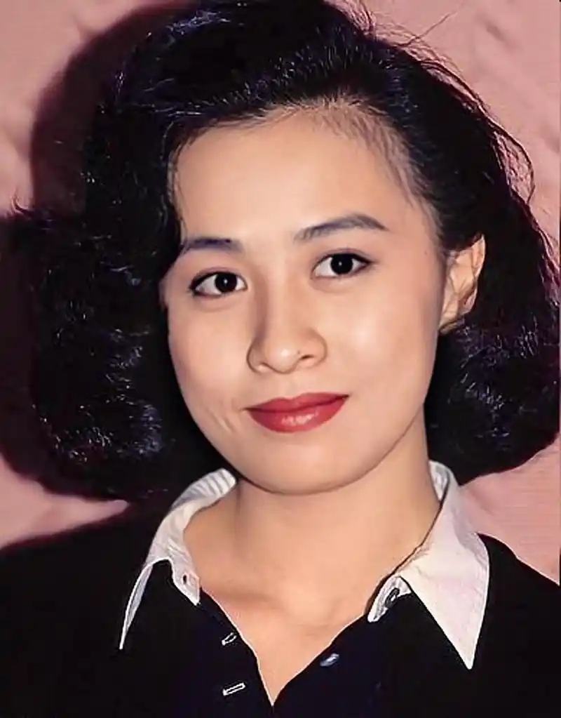 在那个无ps还美女如云的年代,来看看刘嘉玲年轻时候的样子吧~