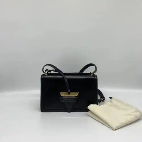 罗意威barcelona巴塞罗那三角包