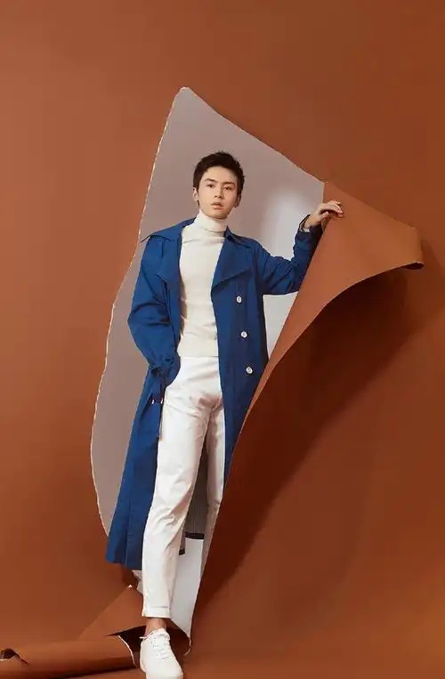 张哲瀚帅气养眼写真图片26