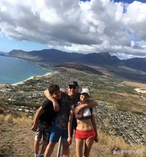 李琦红拒绝黎明转嫁老外,身患抑郁症丈夫仍不离不弃52岁幸福美满