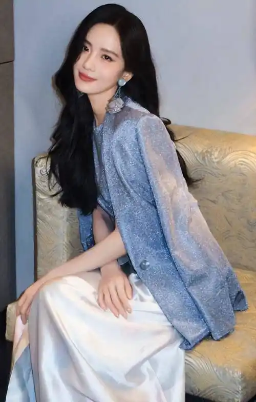 刘诗诗上演写真大片,优雅又仙气,女王范十足!_感情_作为一个_女神