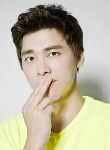 当红小生李易峰发型图片!第3张是我的最爱!