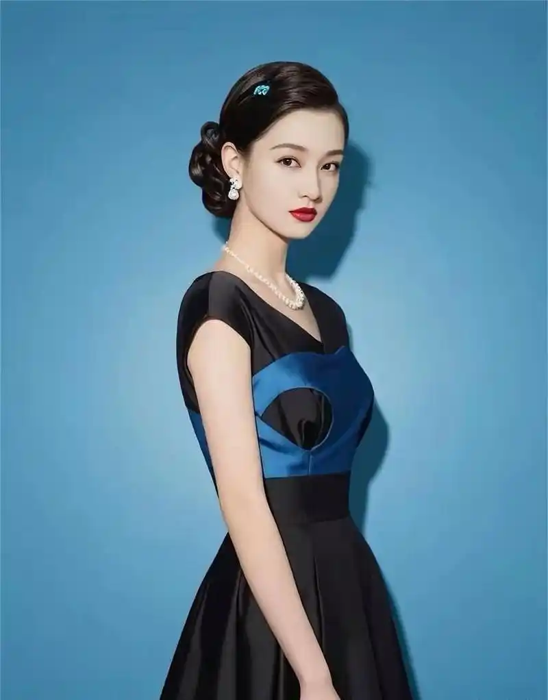 这是李沁还是徐璐,根本没认出来.[挤眼]