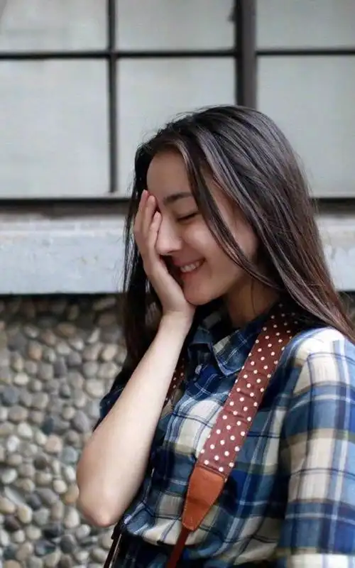 迪丽热巴校园清纯文艺高清手机壁纸