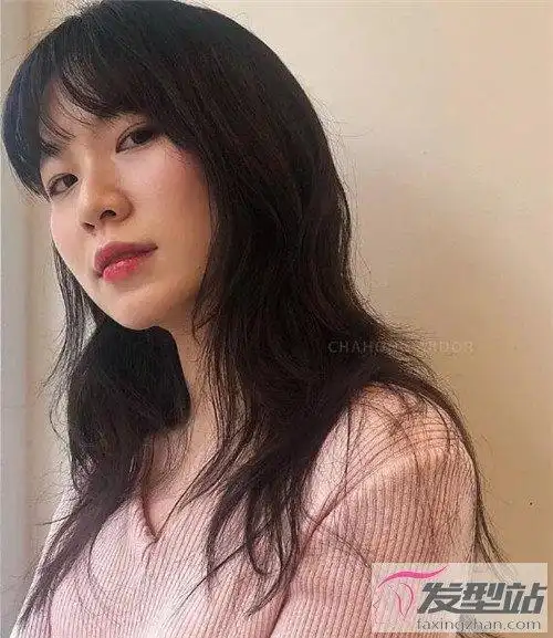 个性高层次"碎碎发" 小心机瘦脸发型不要错过_发型站_最新流行发型